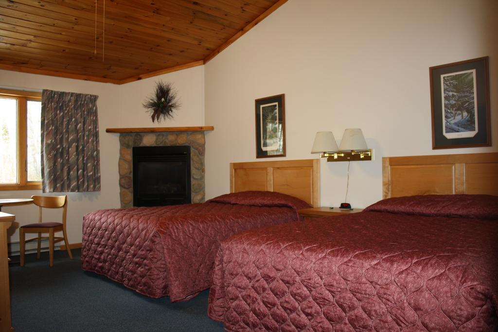 Superior Ridge Resort Motel Schroeder Exteriér fotografie