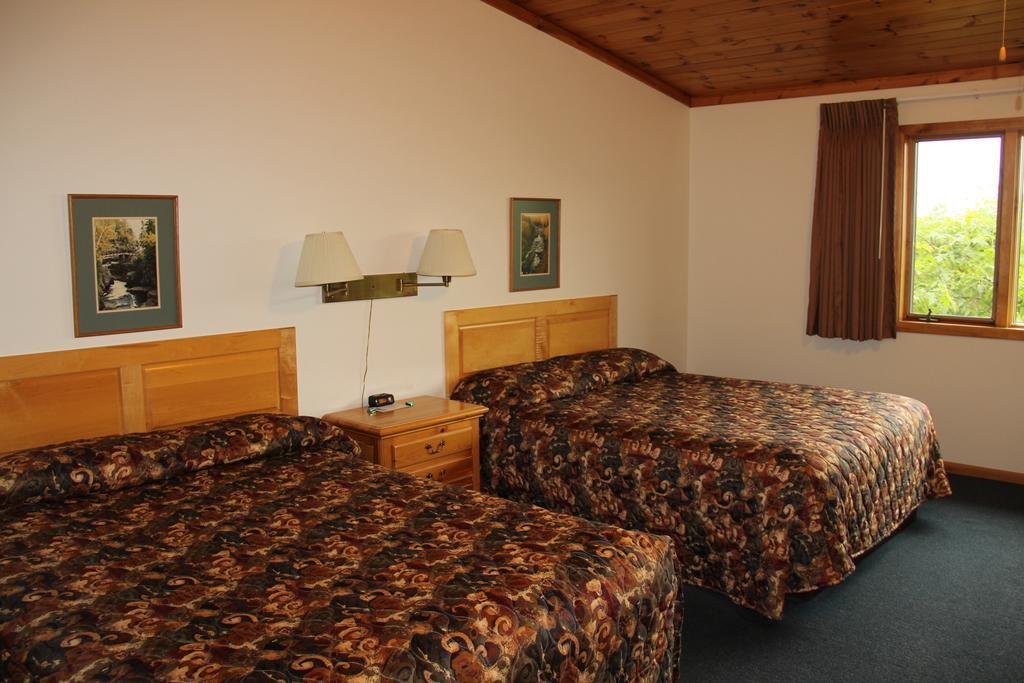 Superior Ridge Resort Motel Schroeder Exteriér fotografie