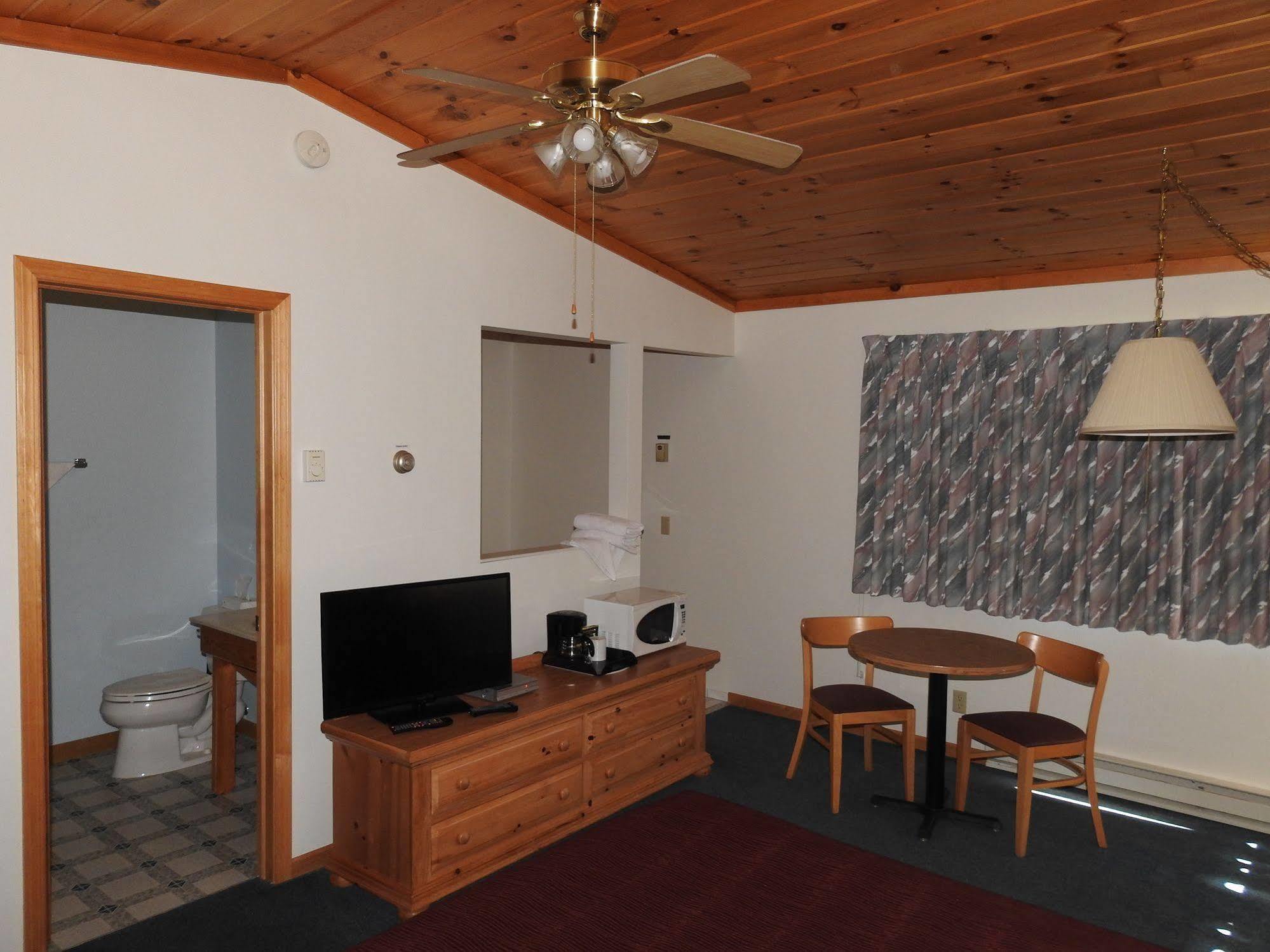 Superior Ridge Resort Motel Schroeder Exteriér fotografie